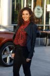 Amsterdam 3 januari 2019
Boekpresentatie Fajah Lourens Fajah kwam met een nieuwe Bentley. Ook haar dochter Irem en zoon Shai kwamen mee.