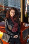 Amsterdam 3 januari 2019
Boekpresentatie Fajah Lourens Fajah kwam met een nieuwe Bentley. Ook haar dochter Irem en zoon Shai kwamen mee.