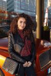 Amsterdam 3 januari 2019
Boekpresentatie Fajah Lourens Fajah kwam met een nieuwe Bentley. Ook haar dochter Irem en zoon Shai kwamen mee.