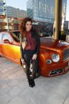 Amsterdam 3 januari 2019
Boekpresentatie Fajah Lourens Fajah kwam met een nieuwe Bentley. Ook haar dochter Irem en zoon Shai kwamen mee.