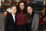 Amsterdam 3 januari 2019
Boekpresentatie Fajah Lourens Fajah kwam met een nieuwe Bentley. Ook haar dochter Irem en zoon Shai kwamen mee.