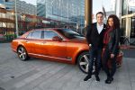 Amsterdam 3 januari 2019
Boekpresentatie Fajah Lourens Fajah kwam met een nieuwe Bentley. Ook haar dochter Irem en zoon Shai kwamen mee.
Fajah met bentley dealer Ad Geerts