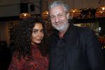 Amsterdam 3 januari 2019
Boekpresentatie Fajah Lourens Fajah kwam met een nieuwe Bentley. Ook haar dochter Irem en zoon Shai kwamen mee
Fajah met Mark Teurlings.