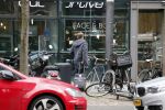 Amsterdam 26 januari 2019
Frenkie de Jong doet boodschappen bij sde Albert Heijn op de zuidas.