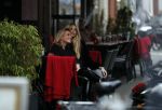 Amsterdam 23 januari 2019
Gaby Blaaser met vriendinnen op de cornelis schuytstraat.