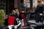 Amsterdam 23 januari 2019
Gaby Blaaser met vriendinnen op de cornelis schuytstraat.