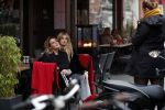 Amsterdam 23 januari 2019
Gaby Blaaser met vriendinnen op de cornelis schuytstraat.