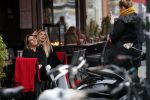 Amsterdam 23 januari 2019
Gaby Blaaser met vriendinnen op de cornelis schuytstraat.