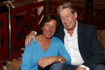 Zeist 23 december 2018
Hans Wendy Steven Osacr en Renzo Kazan met hun vrouwen en kinderen in het Fyji Hotel.