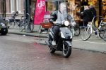 Amsterdam 21 december 2018
Hans Kesting op de scooter.