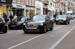 Amsterdam 8 december 2019
Humberto Tan test de audi Etron oa op de PC Hooftstraat in Amsterdam.