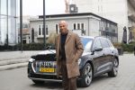 Amsterdam 8 december 2019
Humberto Tan test de audi Etron oa op de PC Hooftstraat in Amsterdam.