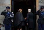 Amsterdam 16 januari 2019
Koning Willem Alexander en Koningin Maxima arriveren bij het koninklijk paleis voor de 2e dag van de nieuwjaarsreceptie