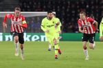 Eindhoven, 28 November 2018
Champions Leaguewedstrijd PSV-FC Barcelona, eindstand 1-2
Lionel Messi en Daniel Schwaab
