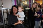 Beverwijk 22 december 2018
Rafael v d Vaart Damian Jesslynn en zijn vriendin Estavana Polman in het winkelcentrum waar Rafael zijn moeder Lolita een winkel heeft . Ze hebben geld opgehaald met veiling voor het ZZF.