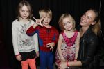 Amsterdam 23 december 2018
Premiere RTL kerstshow in het ziggo dome. Nicolette Kluijver met haar kinderen