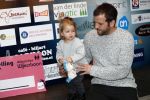 Beverwijk 22 december 2018
Rafael v d Vaart Damian Jesslynn en zijn vriendin Estavana Polman in het winkelcentrum waar Rafael zijn moeder Lolita een winkel heeft . Ze hebben geld opgehaald met veiling voor het ZZF.