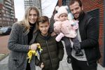 Beverwijk 22 december 2018
Rafael v d Vaart Damian Jesslynn en zijn vriendin Estavana Polman in het winkelcentrum waar Rafael zijn moeder Lolita een winkel heeft . Ze hebben geld opgehaald met veiling voor het ZZF.