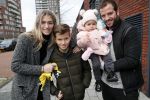 Beverwijk 22 december 2018
Rafael v d Vaart Damian Jesslynn en zijn vriendin Estavana Polman in het winkelcentrum waar Rafael zijn moeder Lolita een winkel heeft . Ze hebben geld opgehaald met veiling voor het ZZF.