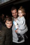 Beverwijk 22 december 2018
Rafael v d Vaart Damian Jesslynn en zijn vriendin Estavana Polman in het winkelcentrum waar Rafael zijn moeder Lolita een winkel heeft . Ze hebben geld opgehaald met veiling voor het ZZF.