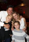 Zeist 23 december 2018
Hans Wendy Steven Osacr en Renzo Kazan met hun vrouwen en kinderen in het Fyji Hotel. Renzo en zijn vrouw Mara met hun twee kinderen
