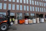 Rotterdam 18 december 2018
Danny Blind pakt voedselpakketten in voor de voedselbank op het hoofdkantoor bij Unilever.