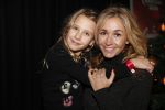 Amsterdam 23 december 2018
Premiere RTL kerstshow in het ziggo dome. Wendy v Dijk kwam met dochter Lizzy haar moeder Tiny en â€¦