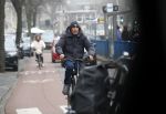 Amsterdam 21 januari 2020
Oud bokser Alex Blanchard op de fiets in Amsterdam zuid.