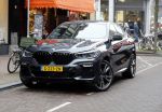 Amsterdam 21 januari 2020
Andre Hazes met zijn vriendin Bridget Maasland en haar broer op de pc hooftstraat. Andre viert vandaag zijn 26e verjaardag. Andre zijn nieuwe auto BMW X6 M