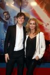 Amsterdam 17 december 2019
Premiere Starwars in het Amsterdam theater.
Daphne Deckers kwam met haar zoon Alec