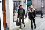 Amsterdam 23 december 2019
Estelle Cruijff met haar nieuwe vriend Mo op de cornelis schuytstraat.