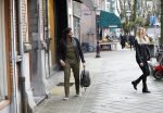Amsterdam 23 december 2019
Estelle Cruijff met haar nieuwe vriend Mo op de cornelis schuytstraat.