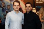 Amsterdam 17 december 2019
Premiere Starwars in het Amsterdam theater. Kenneth Perez met zijn zoon