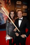 Amsterdam 17 december 2019
Premiere Starwars in het Amsterdam theater. Michiel Mol met zijn vrouw Marlous