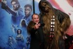 Amsterdam 17 december 2019
Premiere Starwars in het Amsterdam theater. Roderick Vorhogen