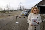 Bunnik 4 februari 2021
Boekpresentatie Antje Monteiro . Romy ontvangt het eerste boek.