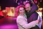 Bunnik 4 februari 2021
Boekpresentatie Antje Monteiro . Romy ontvangt het eerste boek. Antje met partner Dennis van Tamelen