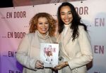 Bunnik 4 februari 2021
Boekpresentatie Antje Monteiro . Romy ontvangt het eerste boek.