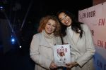Bunnik 4 februari 2021
Boekpresentatie Antje Monteiro . Romy ontvangt het eerste boek.