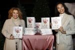 Bunnik 4 februari 2021
Boekpresentatie Antje Monteiro . Romy ontvangt het eerste boek.