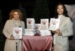 Bunnik 4 februari 2021
Boekpresentatie Antje Monteiro . Romy ontvangt het eerste boek.