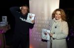 Bunnik 4 februari 2021
Boekpresentatie Antje Monteiro . Romy ontvangt het eerste boek. Bastiaan Ragas