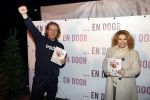 Bunnik 4 februari 2021
Boekpresentatie Antje Monteiro . Romy ontvangt het eerste boek. Bastiaan Ragas