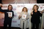 Bunnik 4 februari 2021
Boekpresentatie Antje Monteiro . Romy ontvangt het eerste boek. Bastiaan Ragas en Betty de Groot