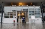 Utrecht 2 februari 2021
Rechtszaak Rachel Hazes tegen haar oude PA Marieke v Beek . Royce de Vries is de advocaat van Rachel. Marieke heeft advocaat Bernhard Tomlow. Ricardo Klaverdijk Big Willem v Boxtel en Jacqueline v d Gijp waren aanwezig.