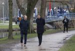 Amsterdam 5 februari 2021
Bert Koenders met â€¦ in het vondelpark.