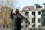Amsterdam 11 februari 2021
Bert Kuizenga gooit een sneewbal naar mij.