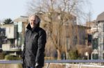 Amsterdam 11 februari 2021
Bert Kuizenga gooit een sneewbal naar mij.