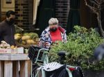 Amsterdam 15 januari 2021
Connie Witteman en haar zoon Marvin Breukhoven doen boodschappen