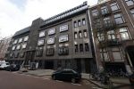 Amsterdam 26 januari 2021
Davy Klaassen met een kennis op straat in Amsterdam zuid. Davy woont in een appartement in Amsterdam zuid.